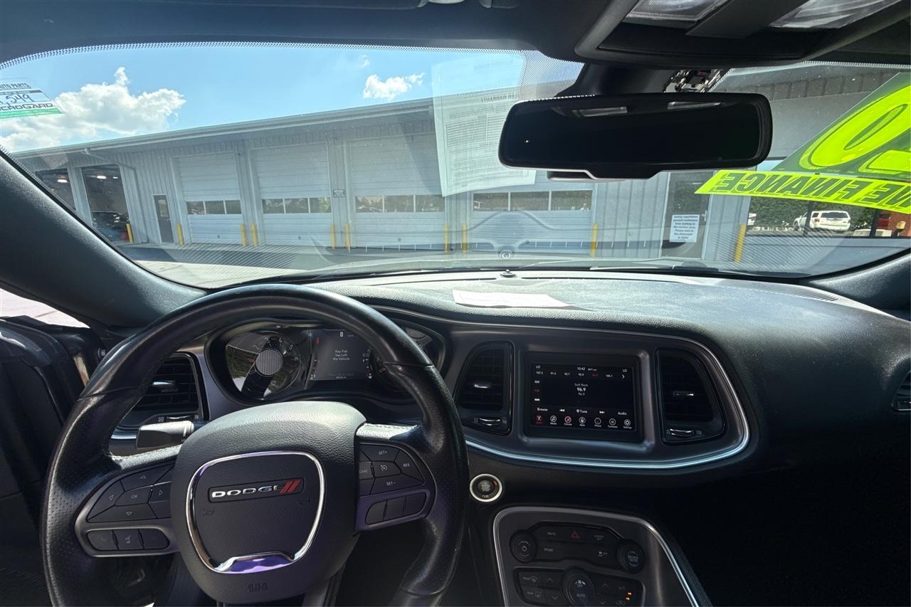 Dodge Challenger SXT 2D Coupe 2020