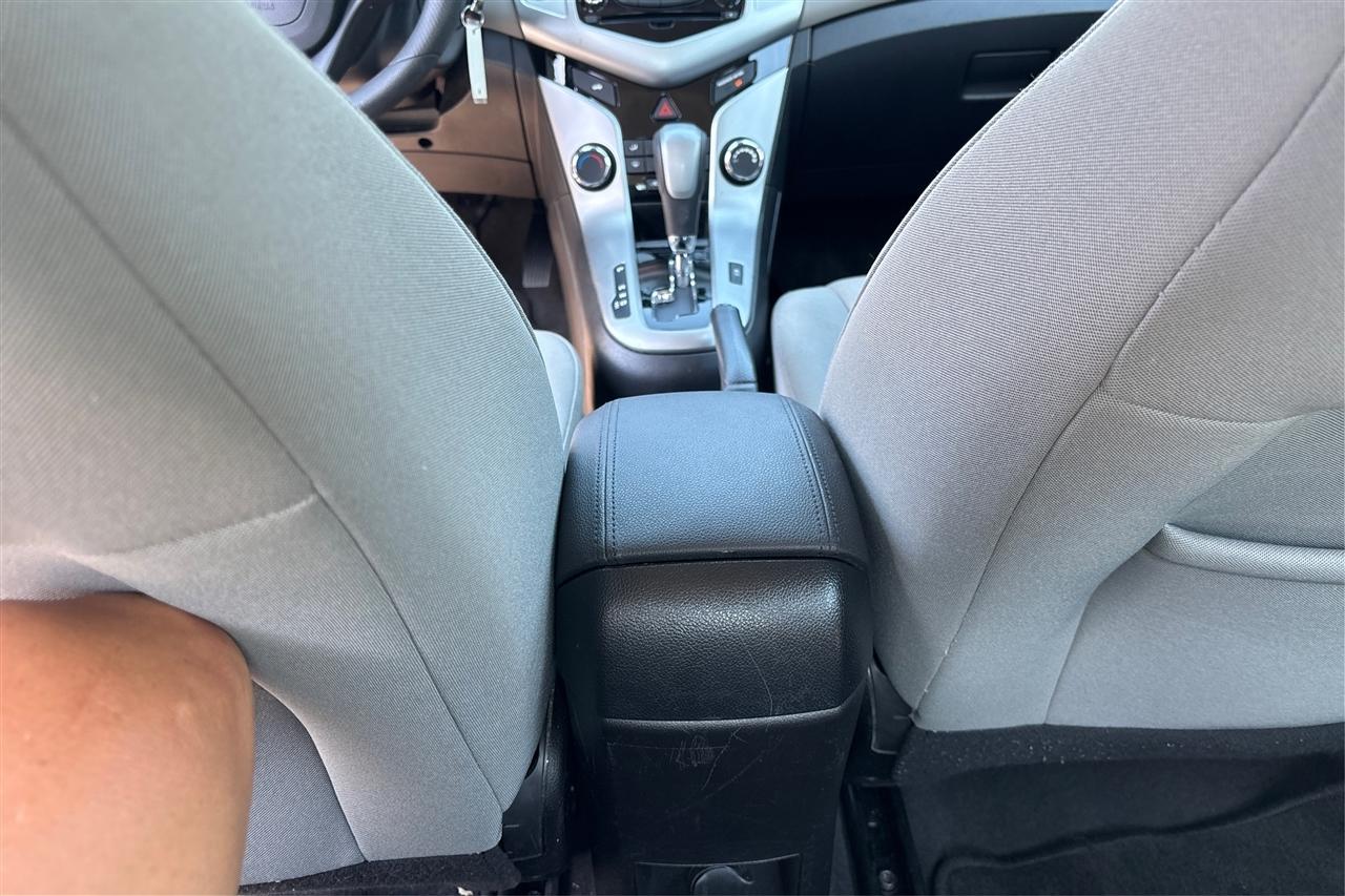 Chevrolet Cruze Limited LT 4D Sedan 2016