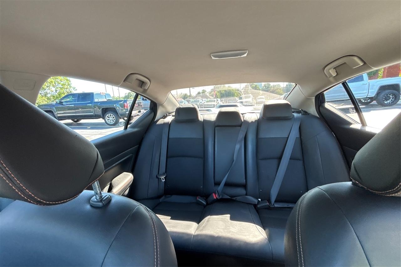 Nissan Altima SR 4D Sedan 2.5 2021