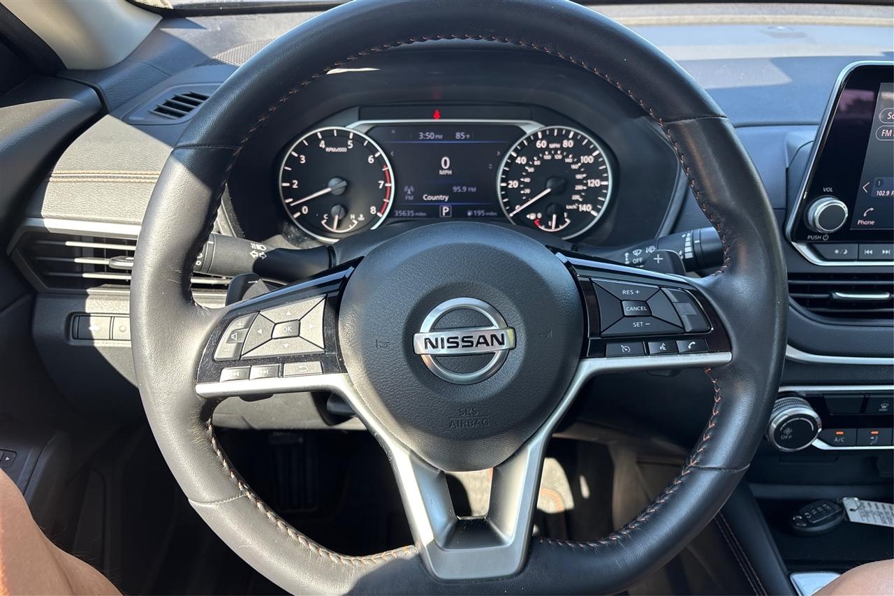 Nissan Altima SR 4D Sedan 2.5 2021