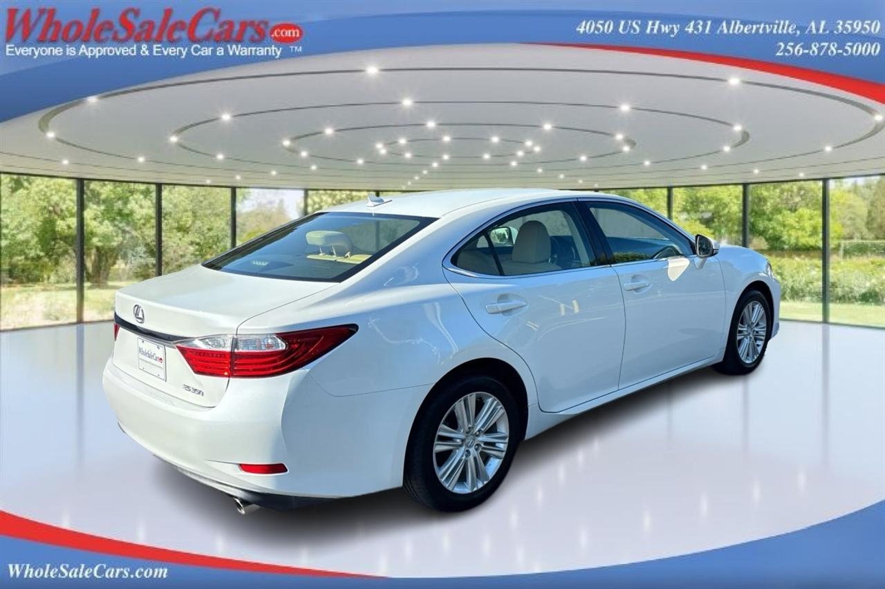 Lexus ES 350 4D Luxury Sedan 2013