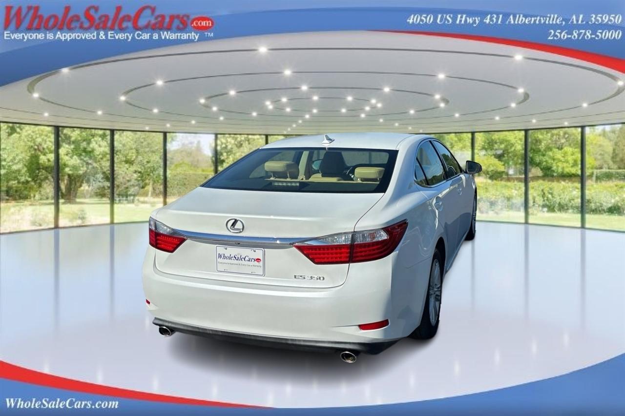 Lexus ES 350 4D Luxury Sedan 2013