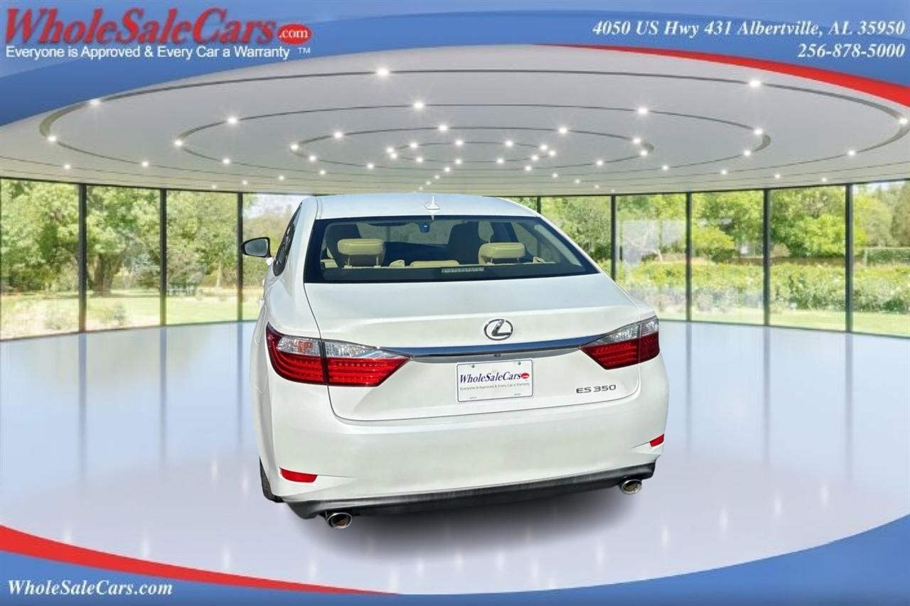 Lexus ES 350 4D Luxury Sedan 2013