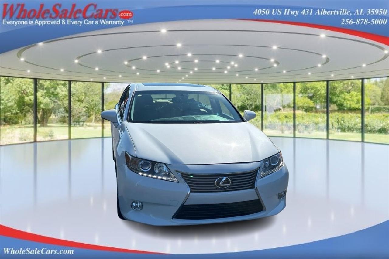 Lexus ES 350 4D Luxury Sedan 2013