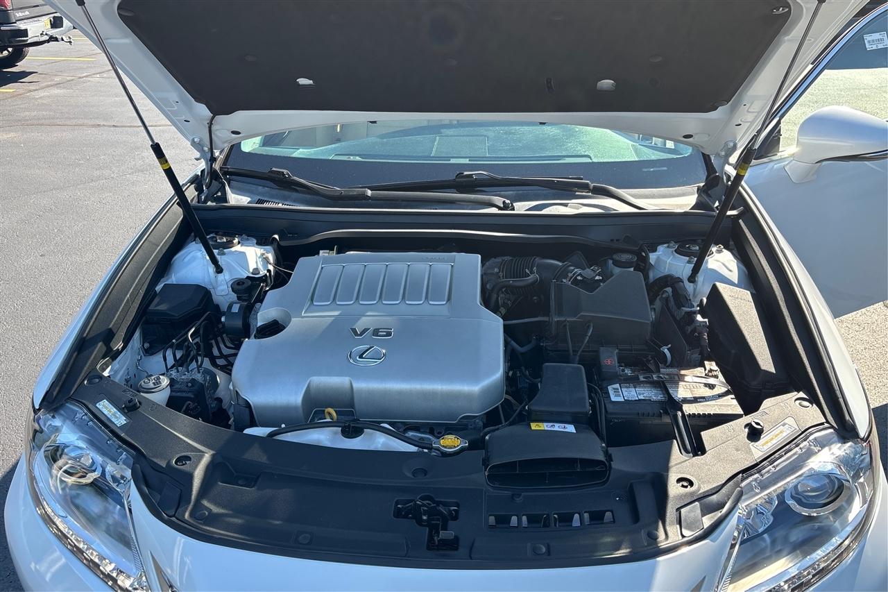 Lexus ES 350 4D Luxury Sedan 2013
