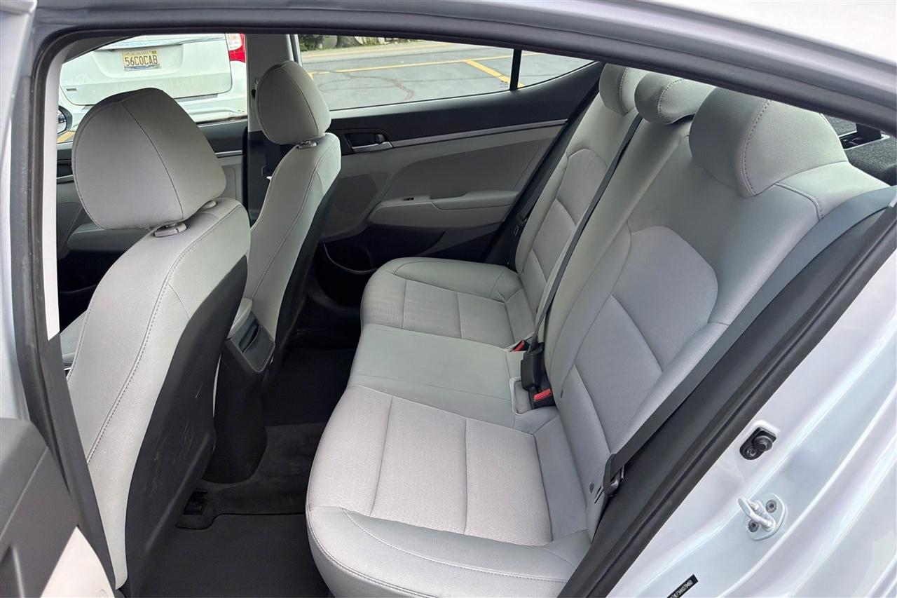Hyundai Elantra SE 4D Sedan 2017