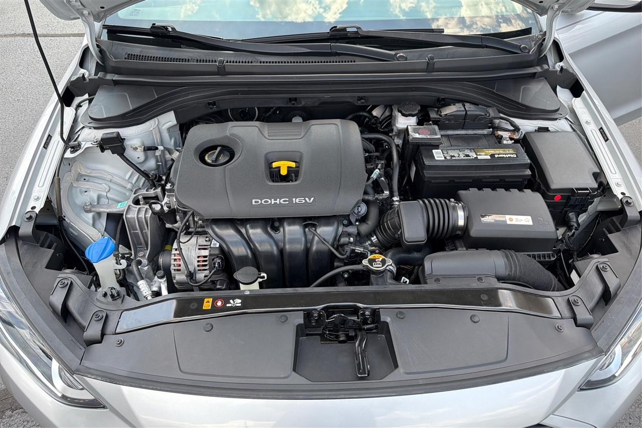 Hyundai Elantra SE 4D Sedan 2017