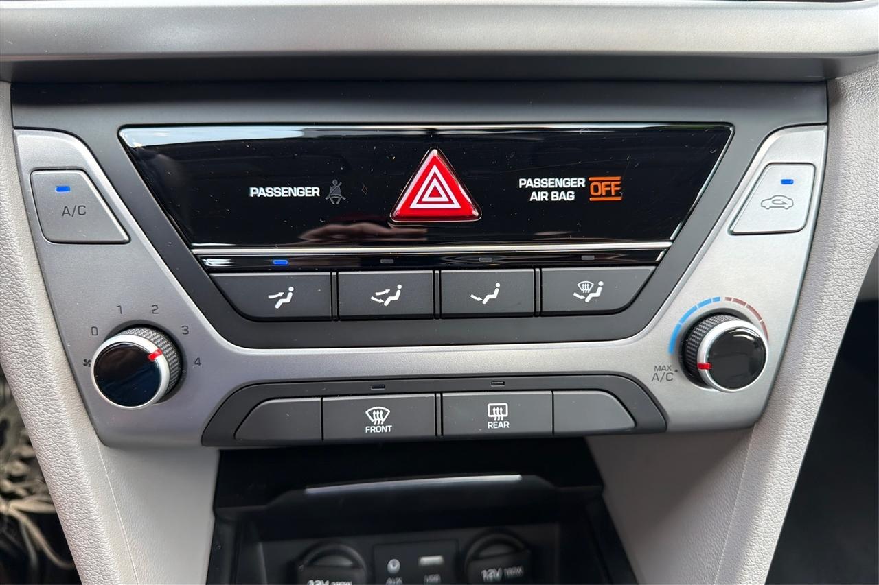Hyundai Elantra SE 4D Sedan 2017