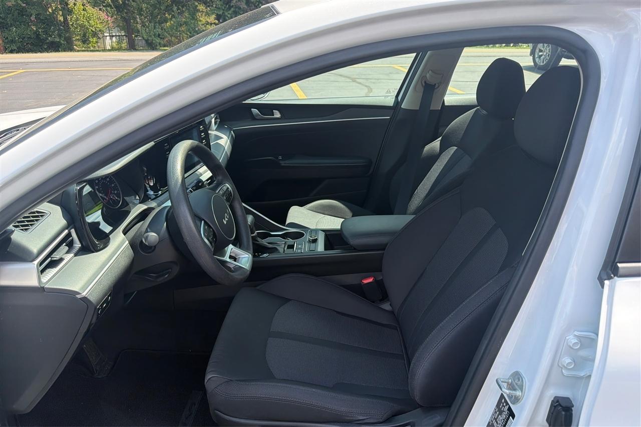 Kia K5 LXS 4D Sedan FWD 2023