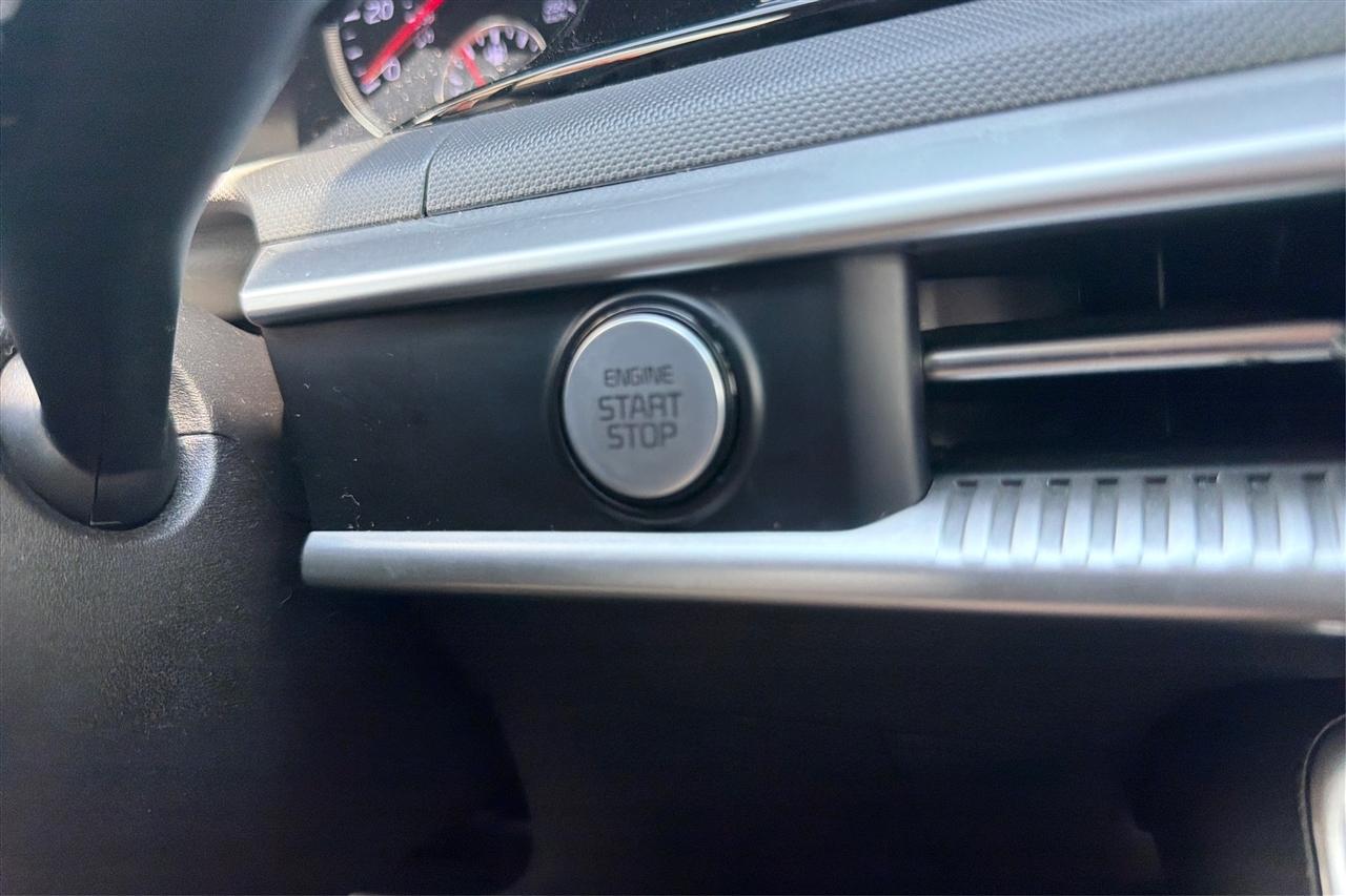 Kia K5 LXS 4D Sedan FWD 2023