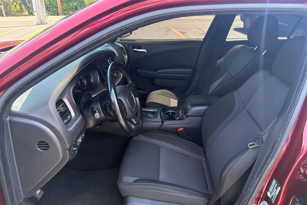 Dodge Charger SXT 4D Sedan 2022
