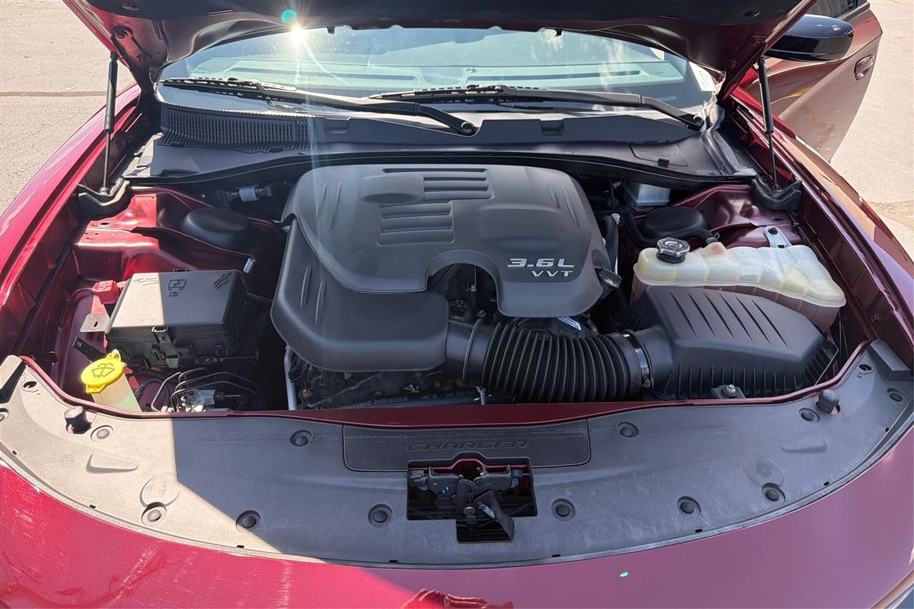 Dodge Charger SXT 4D Sedan 2022