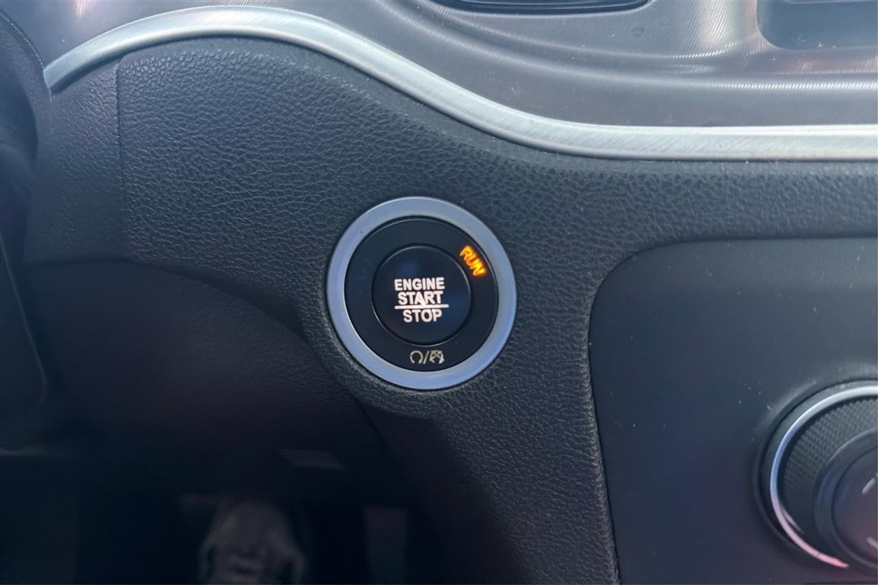 Dodge Charger SXT 4D Sedan 2022