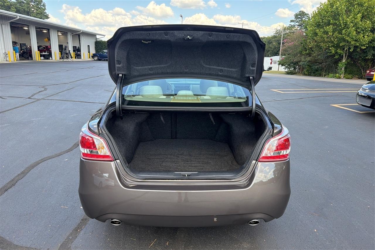 Nissan Altima SV 2013