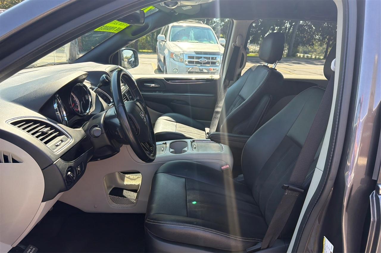 Dodge Grand Caravan 4dr SXT 2020