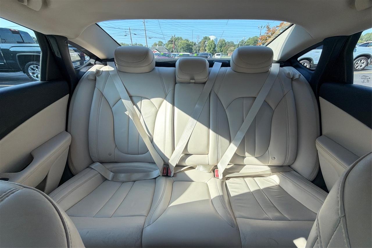 Chrysler 200 Limited 4D Sedan 2017