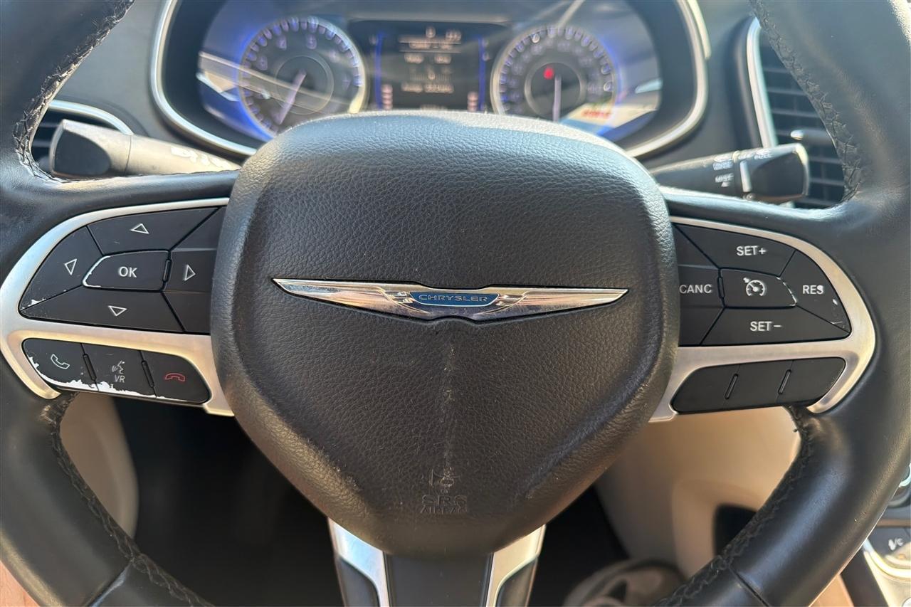 Chrysler 200 Limited 4D Sedan 2017
