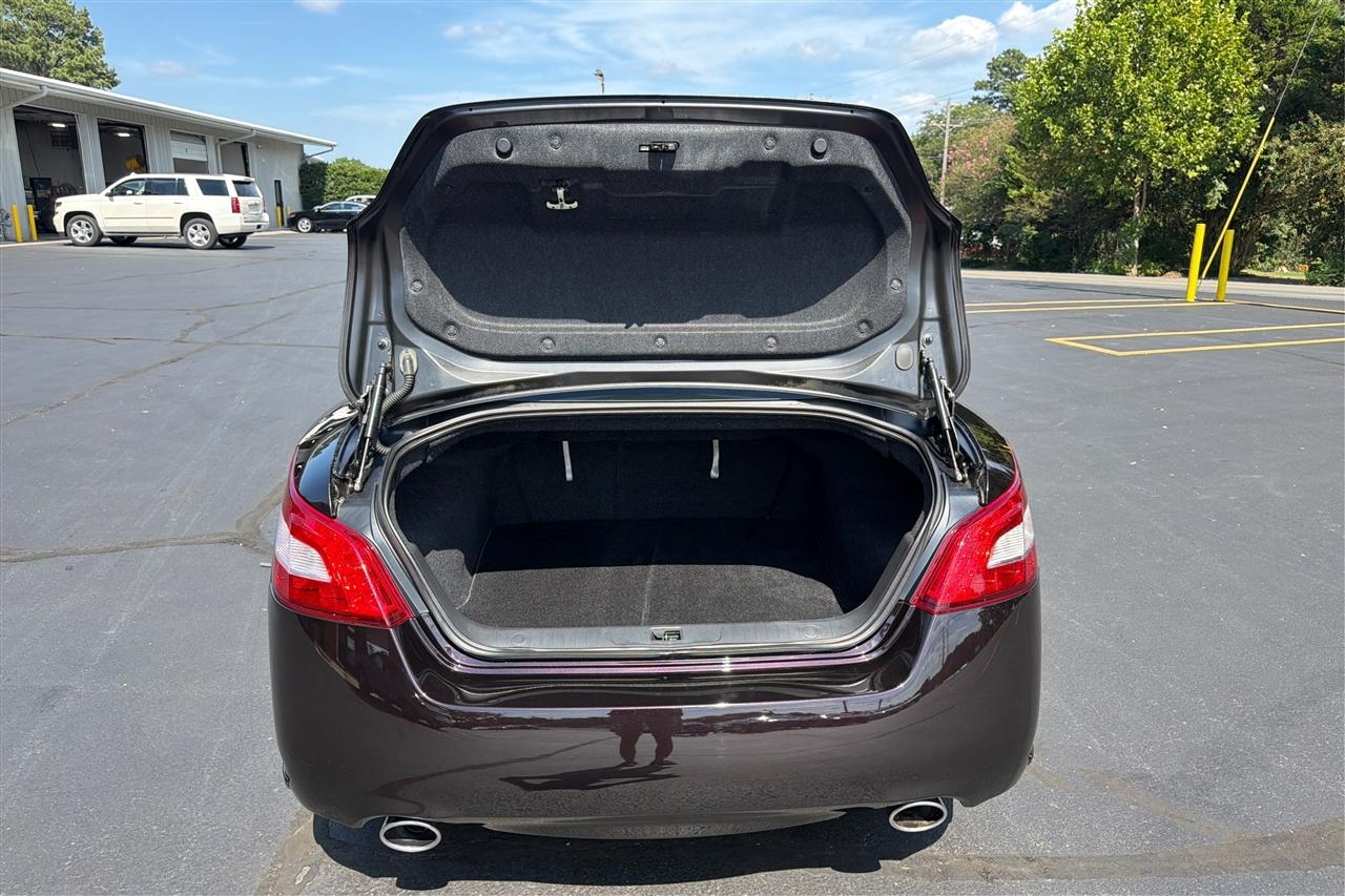 Nissan Maxima S 4D Sedan 2011
