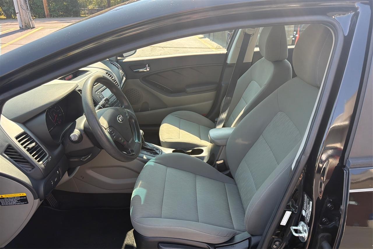 Kia Forte LX 4D Sedan 2016