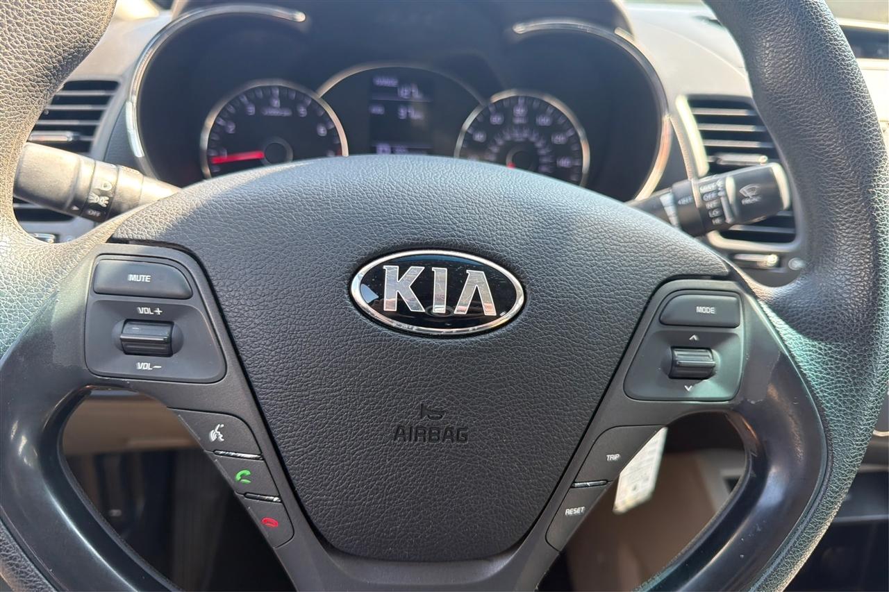 Kia Forte LX 4D Sedan 2016