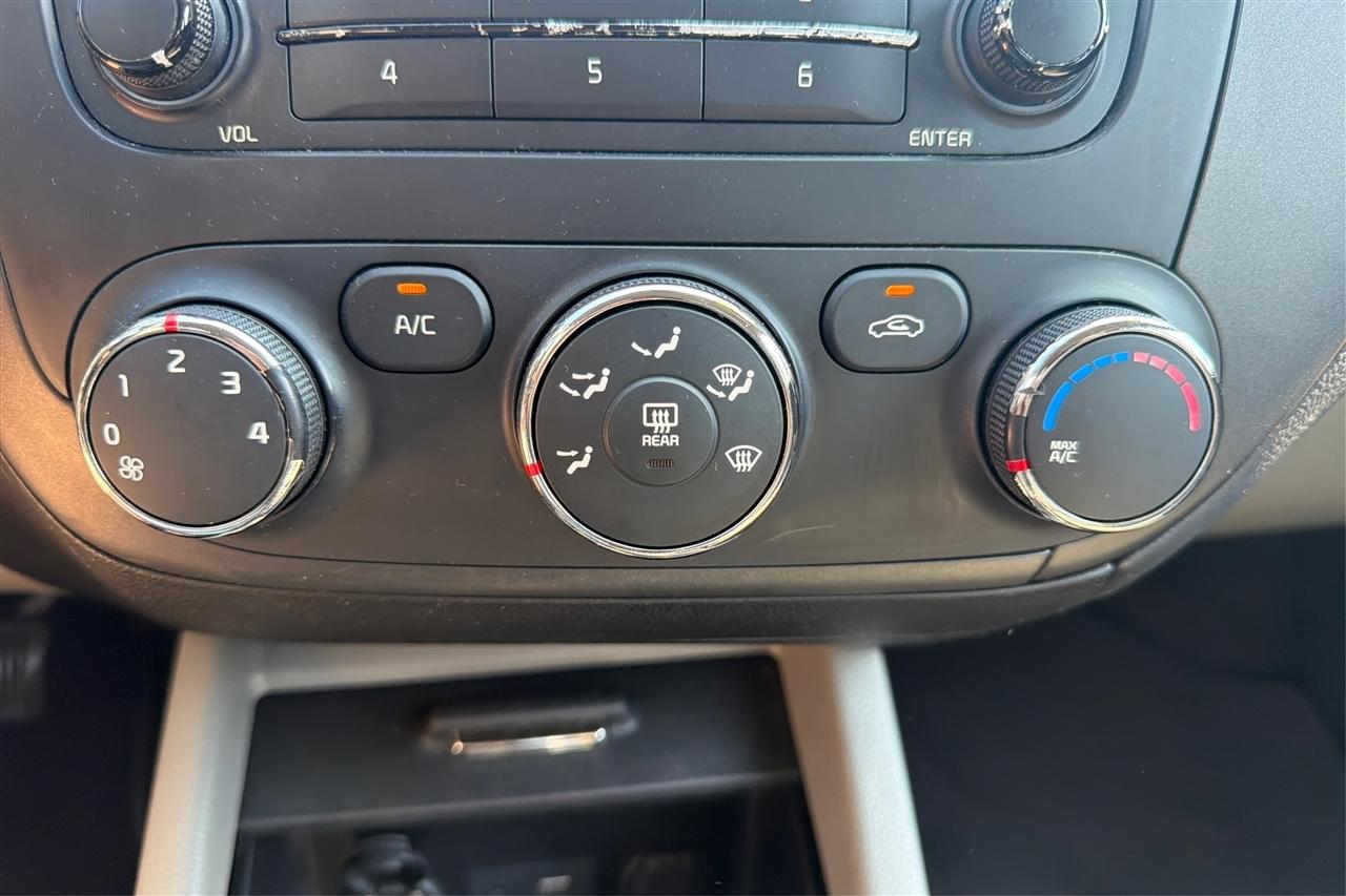 Kia Forte LX 4D Sedan 2016