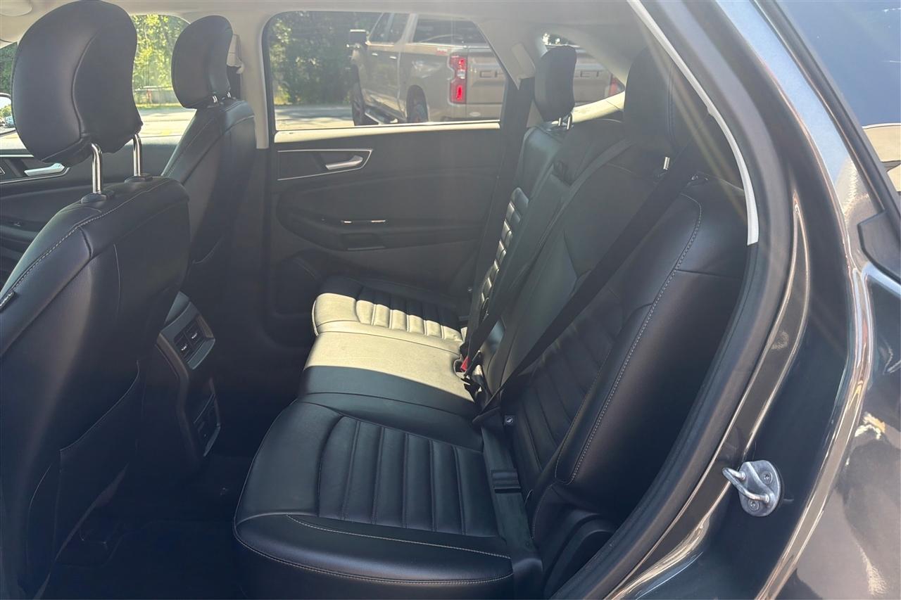 Ford Edge SEL 4D SUV FWD 2016