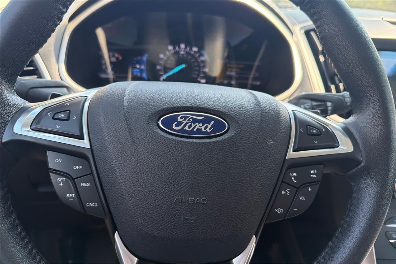 Ford Edge SEL 4D SUV FWD 2016