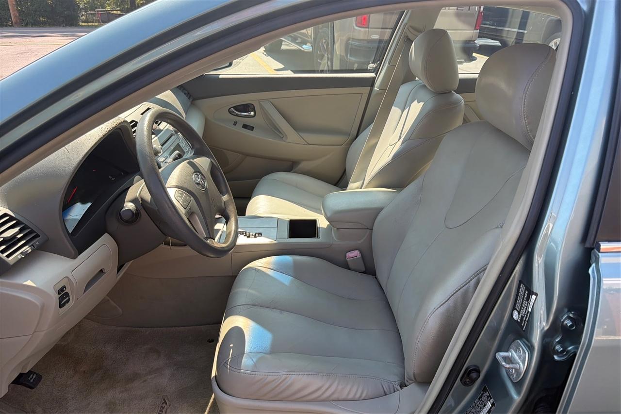 Toyota Camry Base 4D Sedan 2009