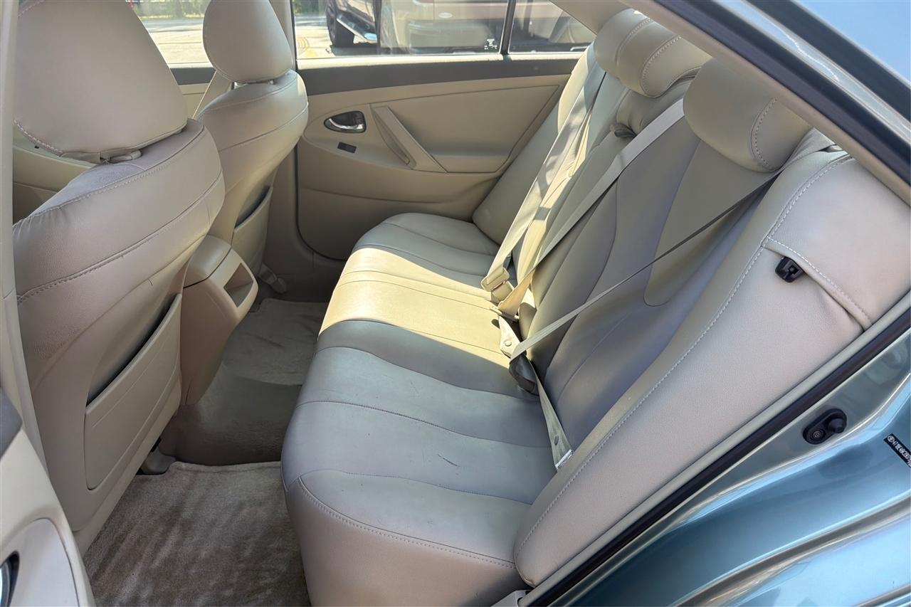 Toyota Camry Base 4D Sedan 2009