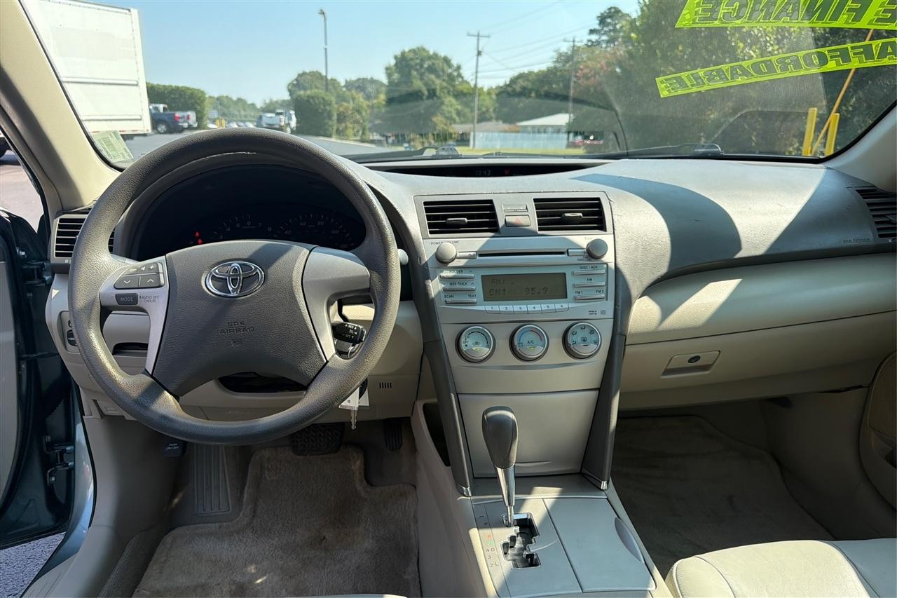 Toyota Camry Base 4D Sedan 2009