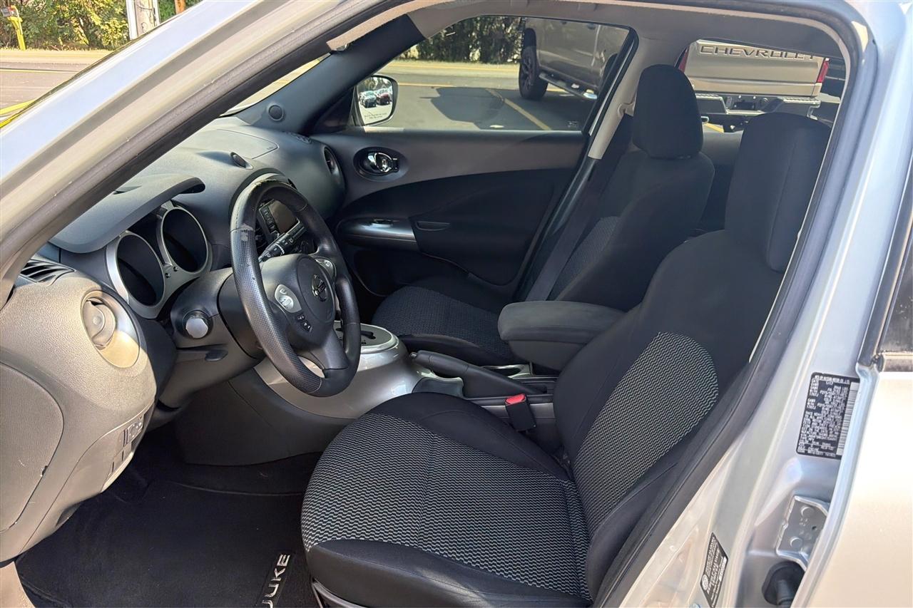 Nissan Juke S 4D Hatchback 2017