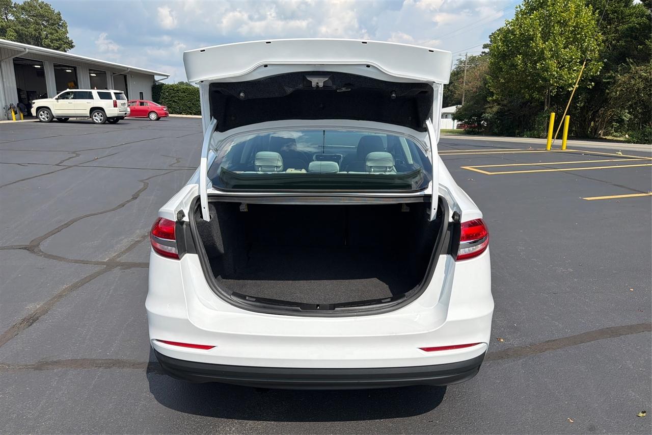 Ford Fusion S 4D Sedan 2019