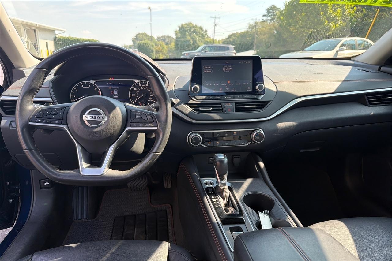 Nissan Altima SR 4D Sedan AWD 2.5 2022
