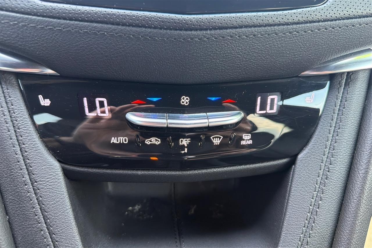Cadillac XT5 Luxury 4D SUV FWD 2021