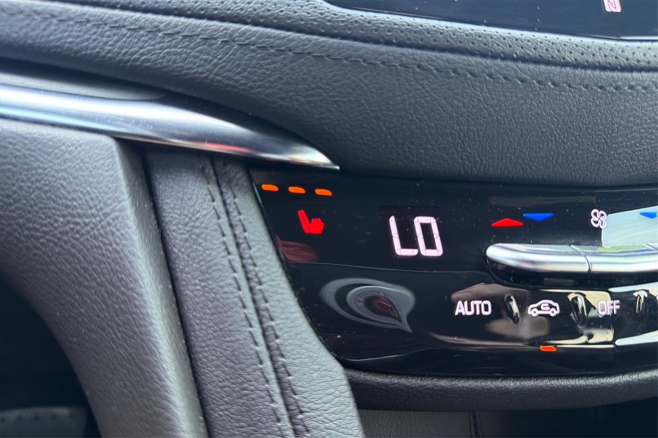 Cadillac XT5 Luxury 4D SUV FWD 2021