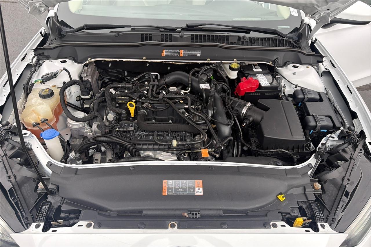 Ford Fusion SE 4D Sedan 2020