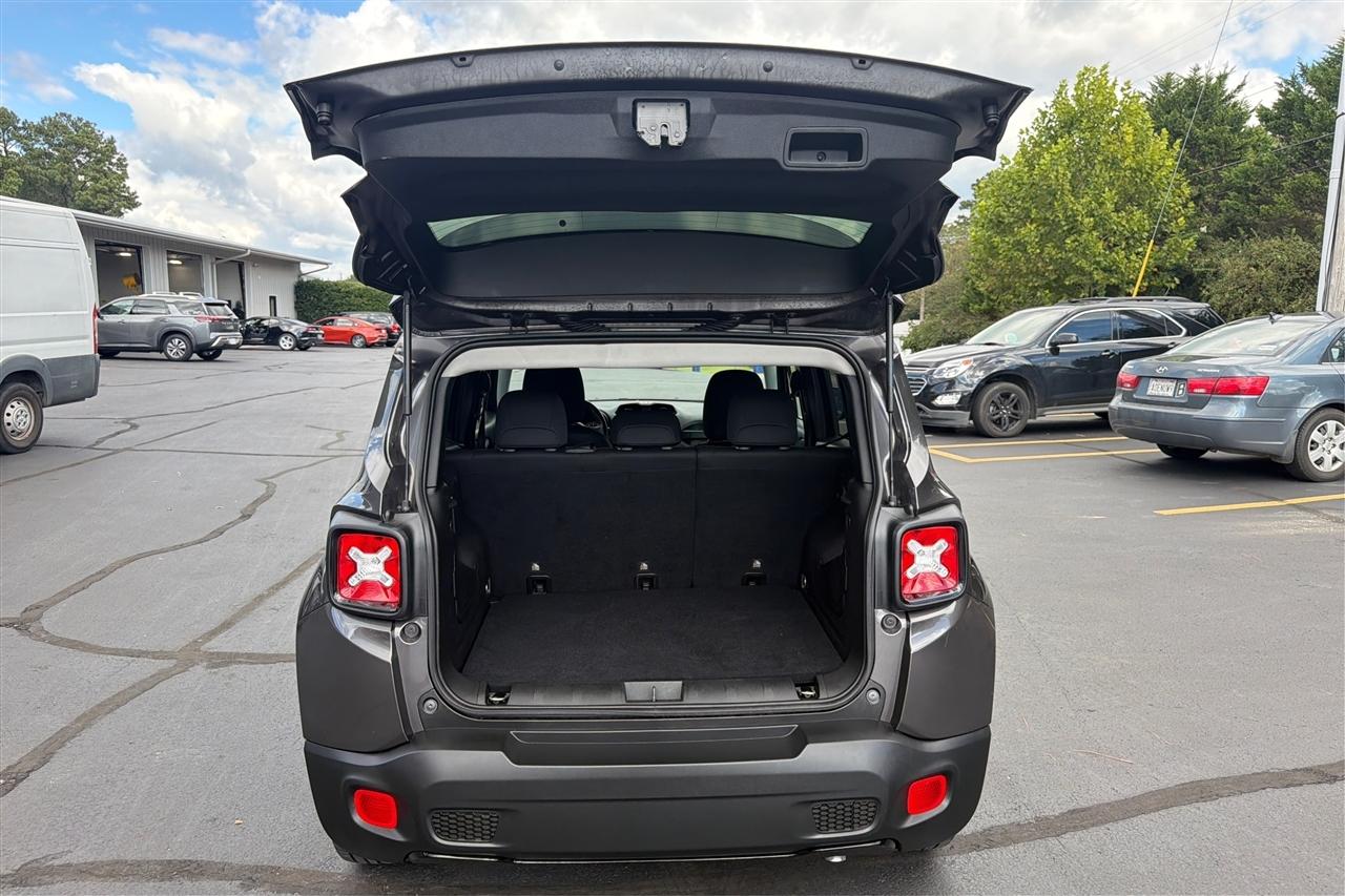 Jeep Renegade Latitude 4D SUV FWD 2020