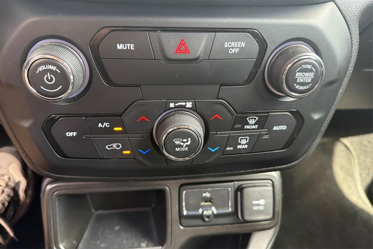Jeep Renegade Latitude 4D SUV FWD 2020