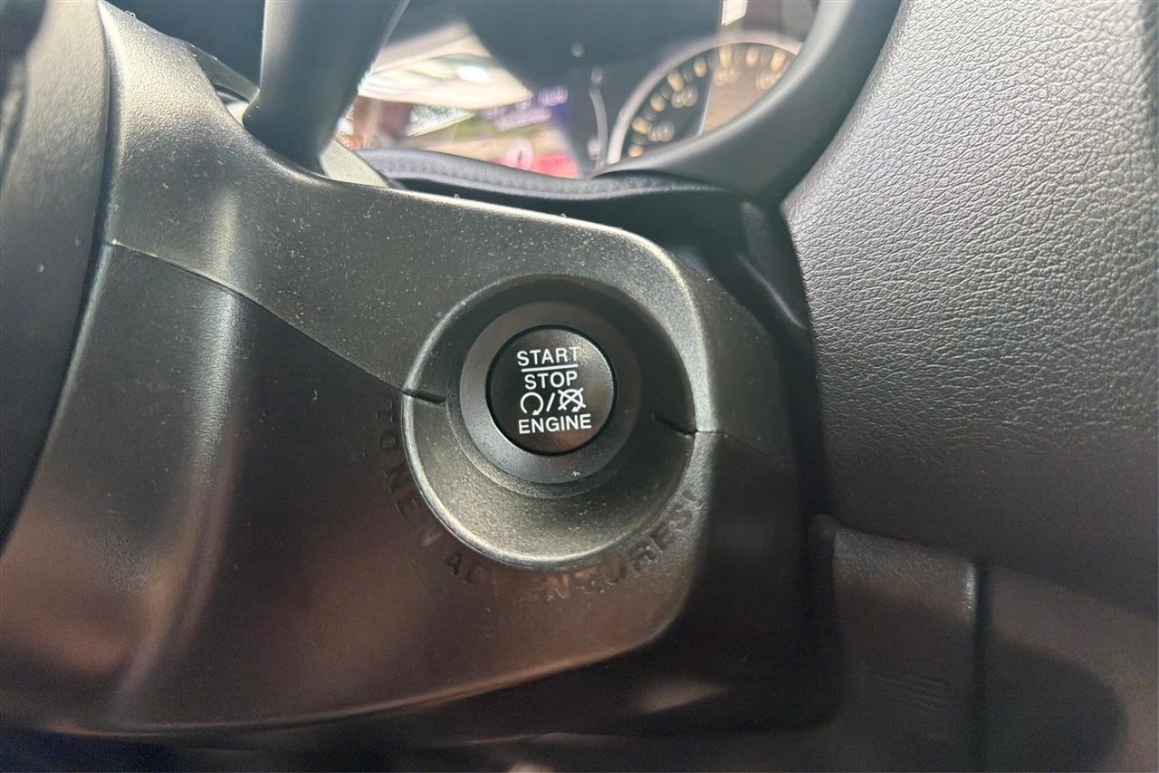 Jeep Renegade Latitude 4D SUV FWD 2020