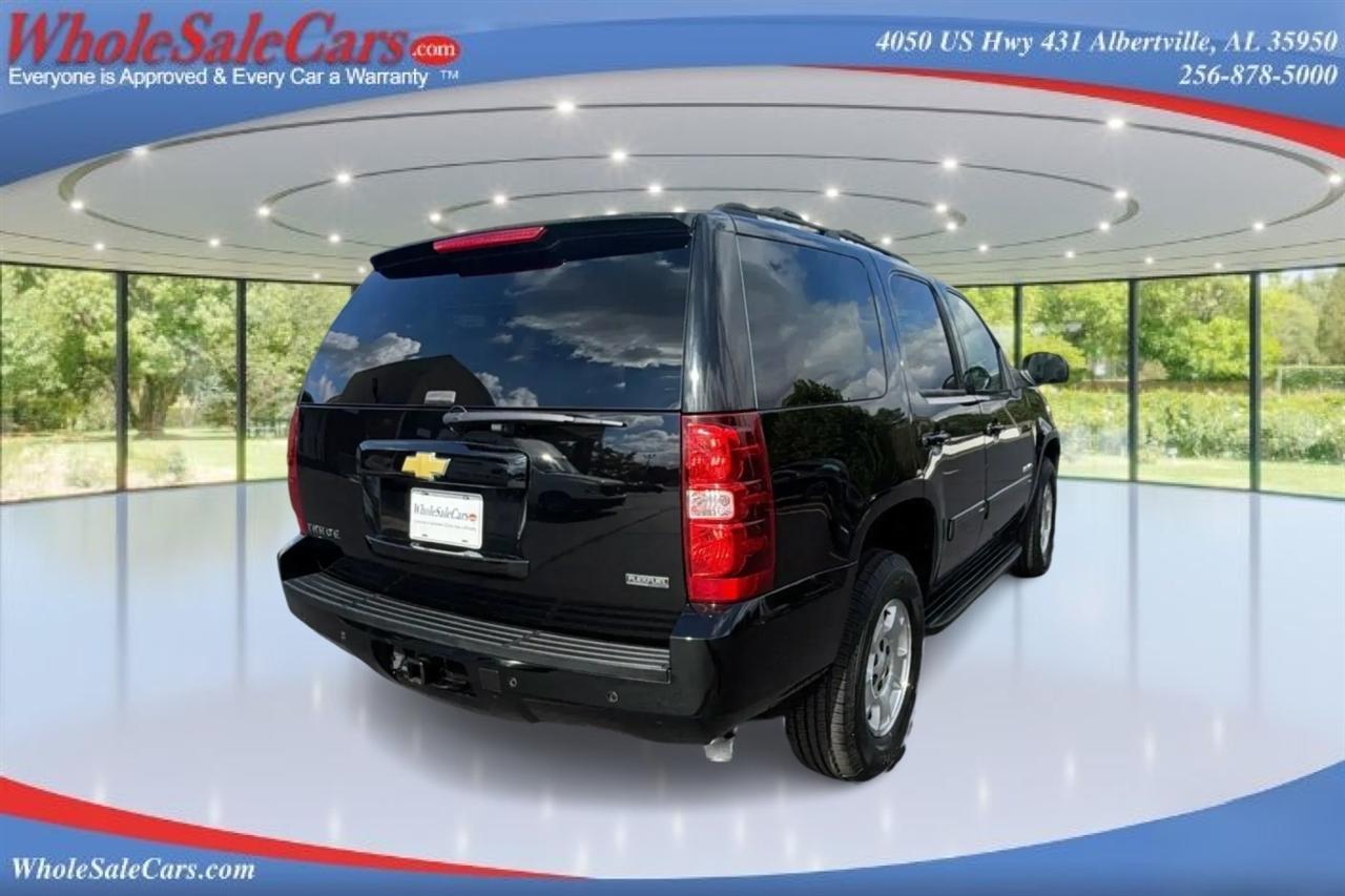 Chevrolet Tahoe LS 4D SUV RWD 2012