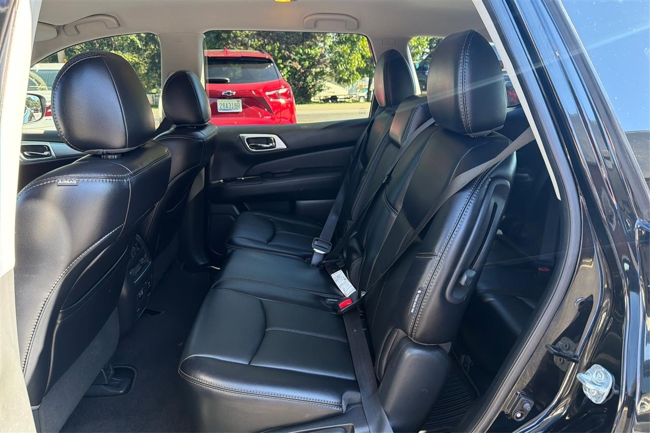 Nissan Pathfinder SL 4D SUV 4WD 2020