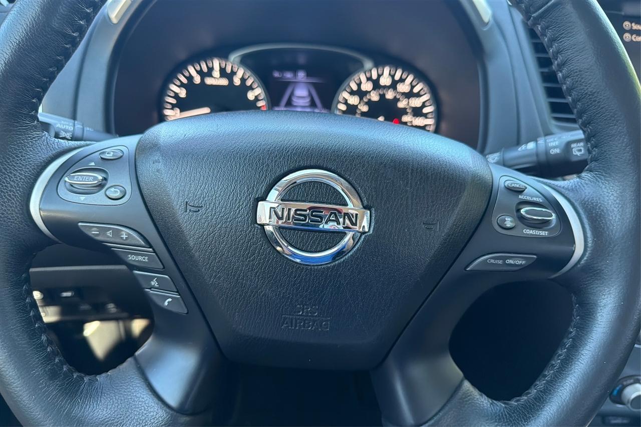Nissan Pathfinder SL 4D SUV 4WD 2020