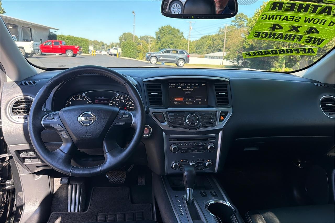 Nissan Pathfinder SL 4D SUV 4WD 2020