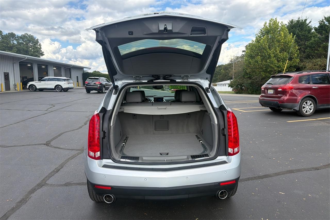 Cadillac SRX Premium 4D SUV FWD 2010
