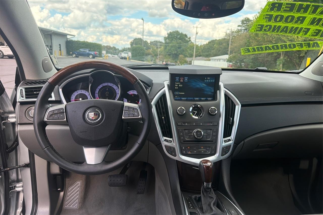 Cadillac SRX Premium 4D SUV FWD 2010