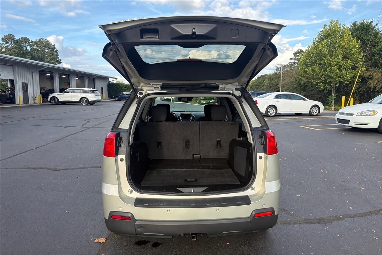 GMC Terrain SLE 4D SUV FWD 2013