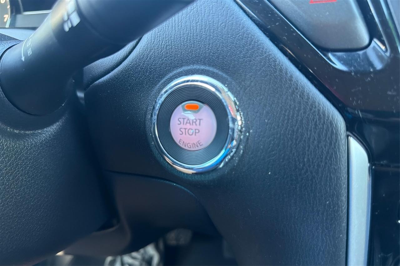 Nissan Pathfinder SV 4D SUV FWD 2019