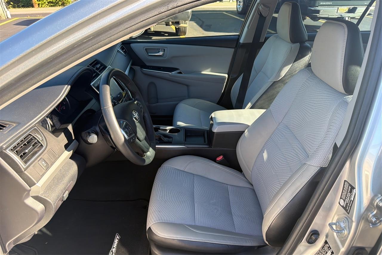 Toyota Camry XLE 4D Sedan 2017