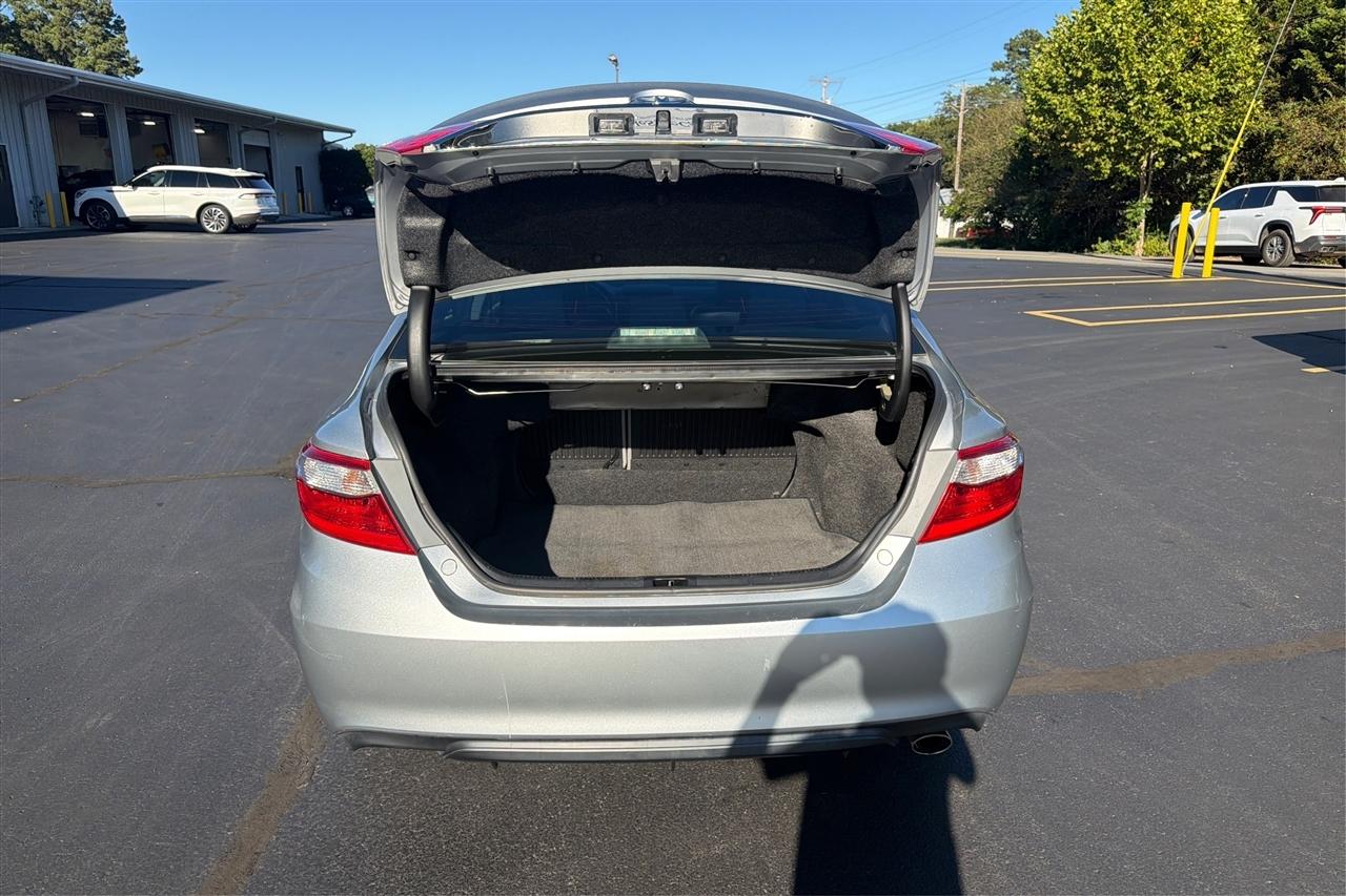 Toyota Camry XLE 4D Sedan 2017