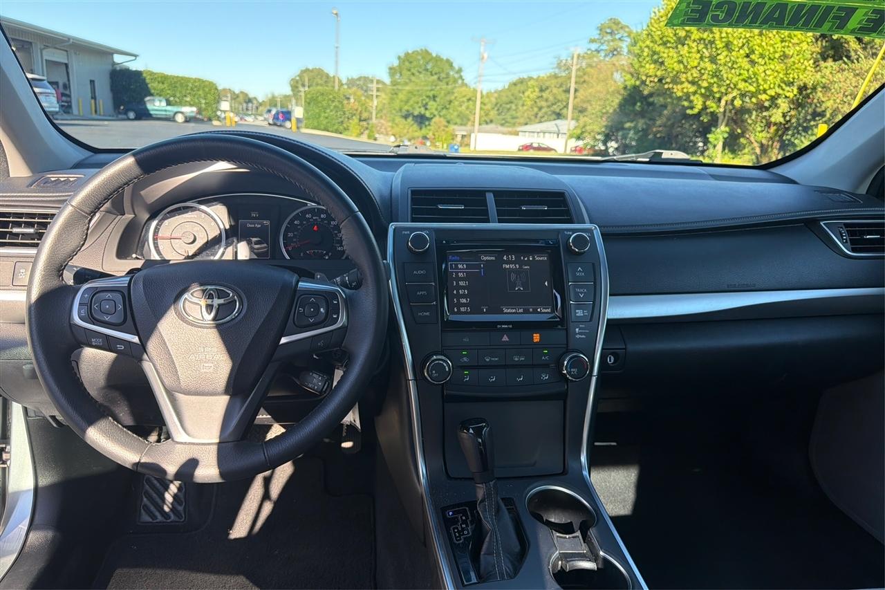 Toyota Camry XLE 4D Sedan 2017